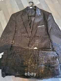 2 piece suit men slim fit Blazer 32 US / CN Large Pants Large 30inc Waist/