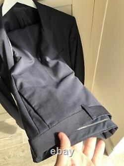 Calvin Klein 2 Piece Navy Suit Jacket (42R) & Trouser W32 / L32 (Never Worn)