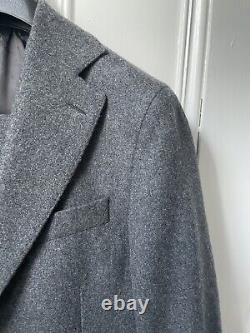 Great condition Oscar Jacobsen Grey Flannel Ego Suit. Slim fit. Small IT46
