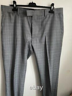 Hawes & Curtis Extra slim fit grey & light blue check Suit 100% wool 44L / 38W