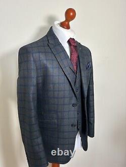 House of Cavani Grey Check 3 piece Suit Slim Fit C40 W40 L29