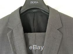 Hugo Boss 42R Men's Slim Fit suit, pre-owned