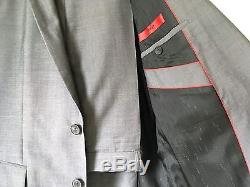Hugo Boss 42R Men's Slim Fit suit, pre-owned
