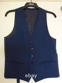 Men's DKNY blue slim fit 3 piece suit 36r jacket, trsr 30 Perfect for 6th form