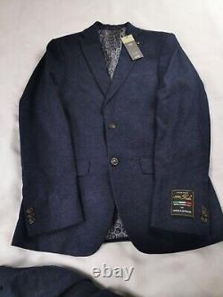 Mens 2 piece navy suit M&S BNWT £149. C36, W30. Woven in Italy. L 33. Slim fit