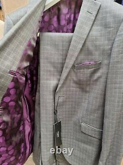 Mens Slim Fit Designer Suit Checkered Grey Alexander Caine 2 Piece Suit