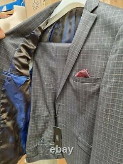 Mens Slim Fit Designer Suit Dark Grey/Blue Alexander Caine Two Piece Suit