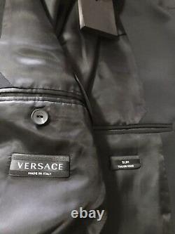 New $2375 Versace Mens Suit Slim Fit Black 40R US (50R Eu) Italy