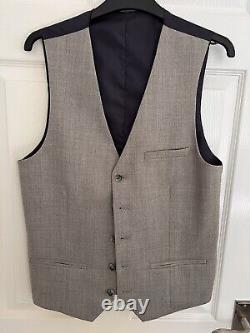 Topman 3-Piece Slim Fit Suit